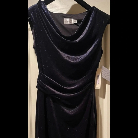 Eliza J Blue Velvet Shimmer Sheath Dress, Size 6 - Picture 6 of 16